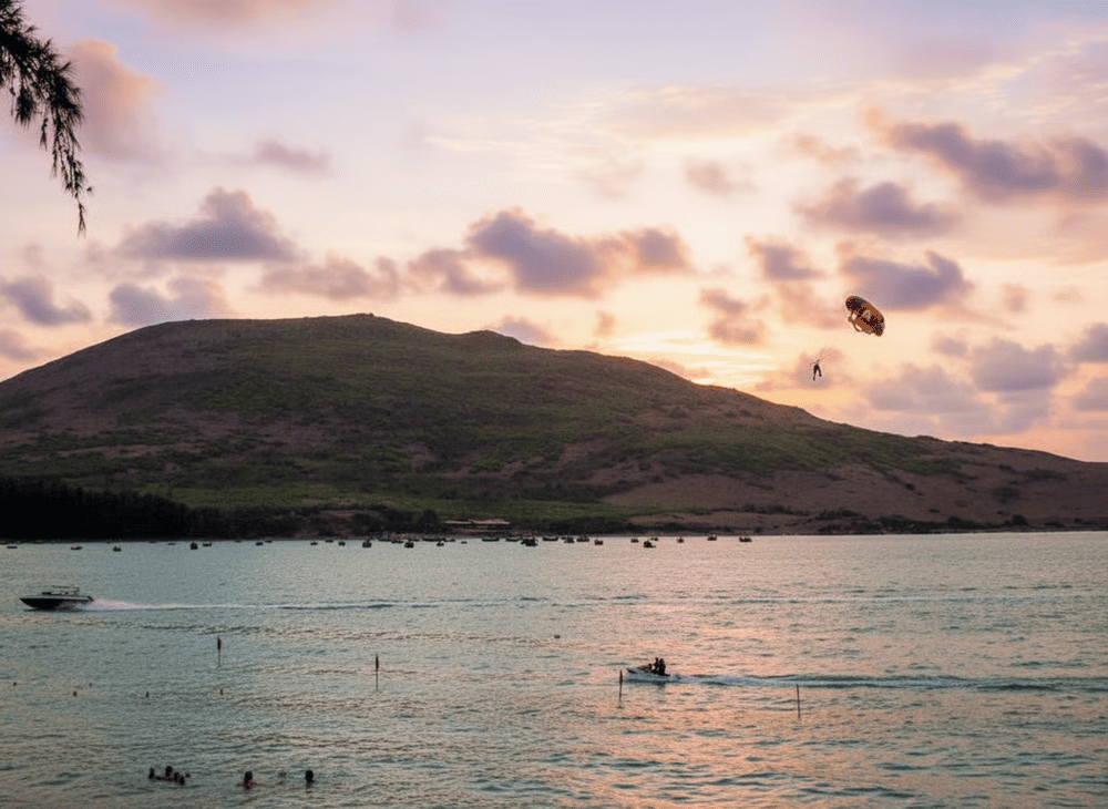 Hoạt động vui chơi tại Hòn Rơm